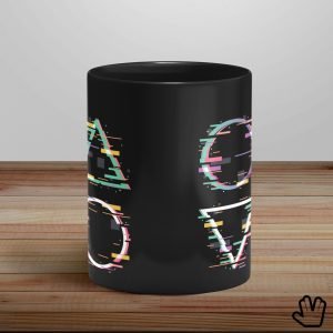 Caneca preta LojaNerd Game Buttons centro